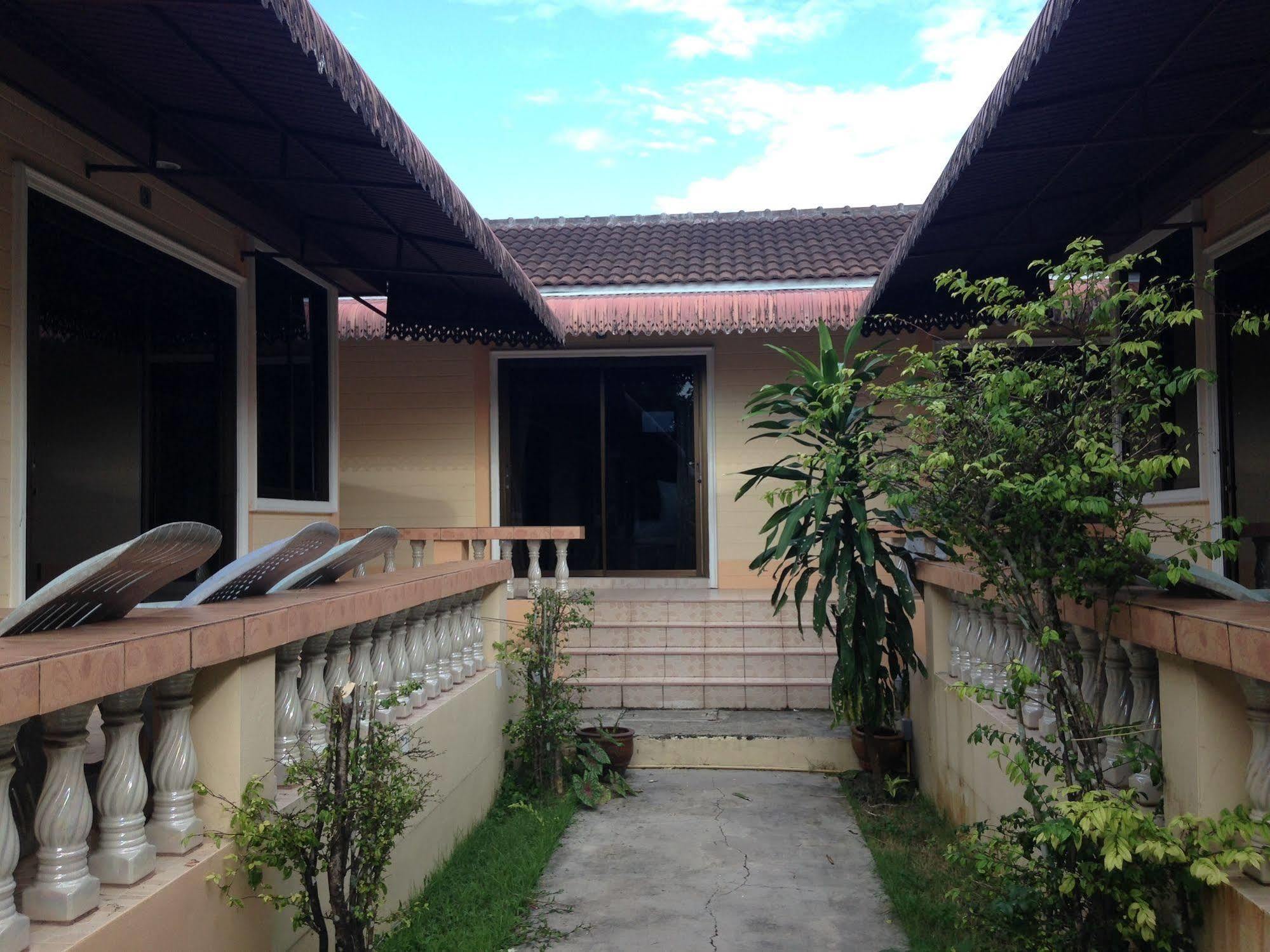 Naiyang Cottage Nai Yang Beach Buitenkant foto